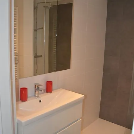Apartment 4b @ Longchamp
